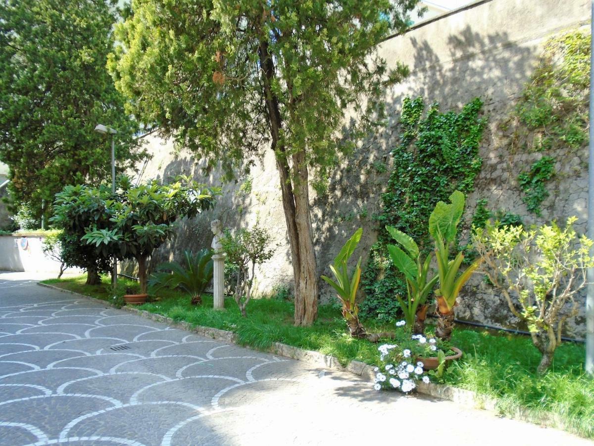 La Tana Di Sofia Roma Exterior foto